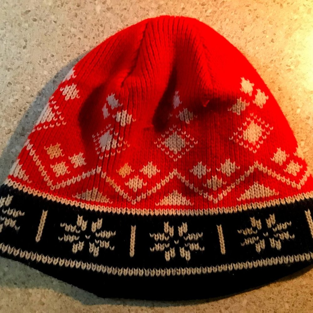 Vintage snowflake ski hat
